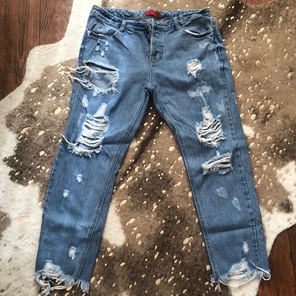 Vici Collection Destroyed Cropped Boyfriend Jeans